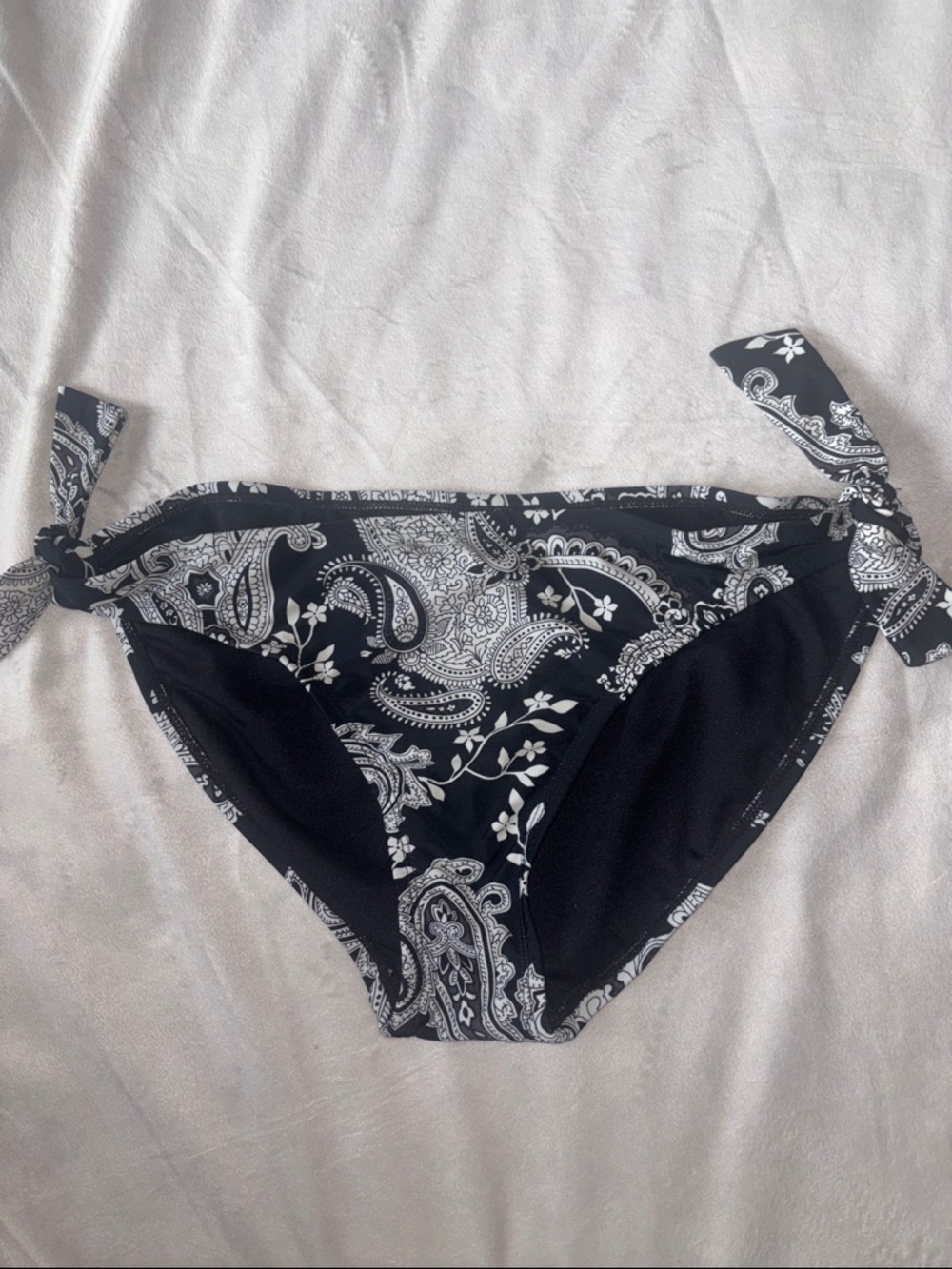 Converse Bikini Bottom Black & White NWOT XL
